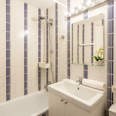 Apartment Homeholidaysrentals Regard *
